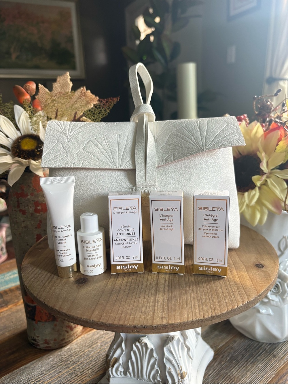 Sisley Paris Sisleÿa Luxury Skincare 5-Piece Travel Set + White Clutch NWT